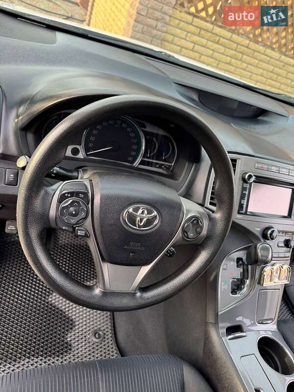 Внедорожник / Кроссовер Toyota Venza 2014 в Петриковке