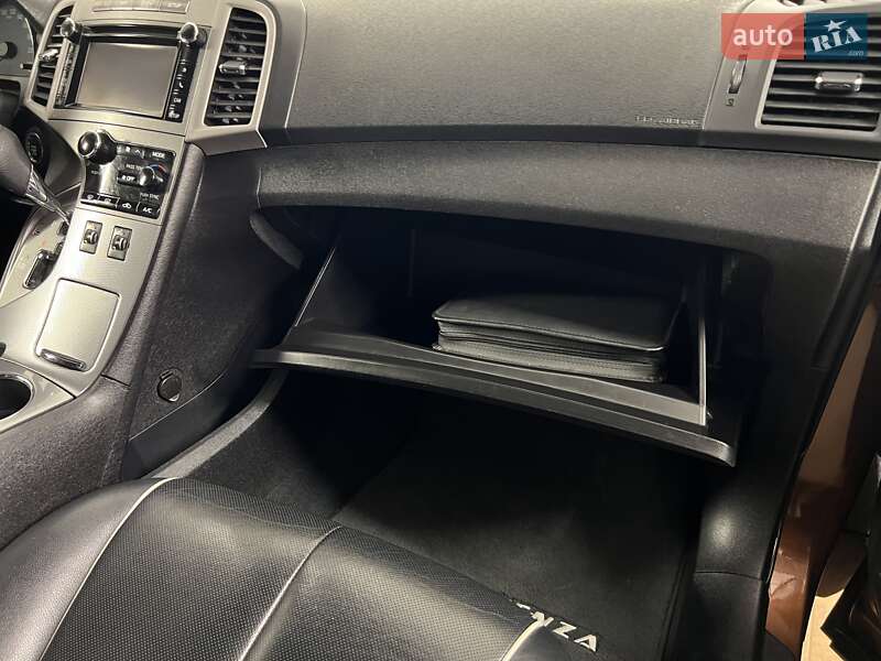 Позашляховик / Кросовер Toyota Venza 2014 в Вінниці