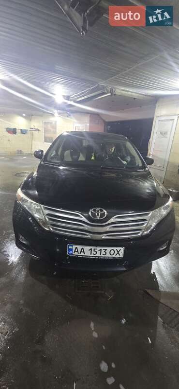 Позашляховик / Кросовер Toyota Venza 2010 в Києві