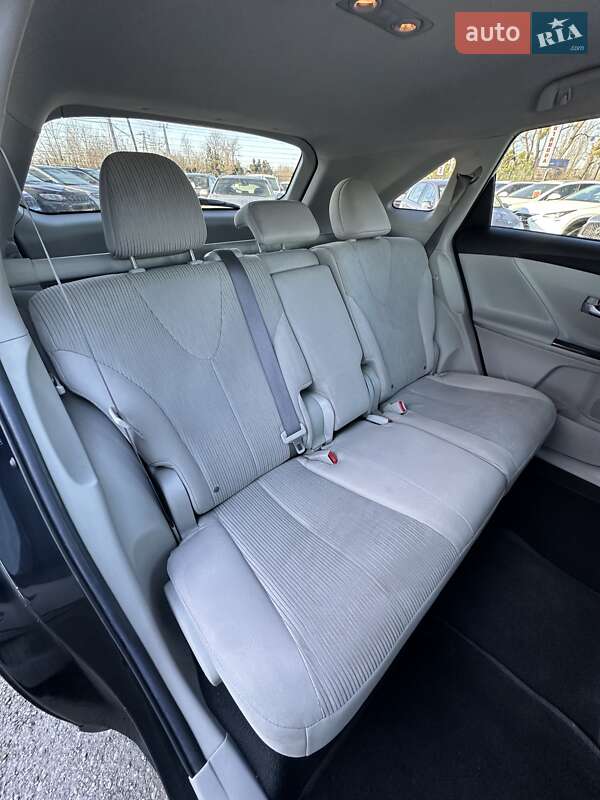 Внедорожник / Кроссовер Toyota Venza 2011 в Белогородке