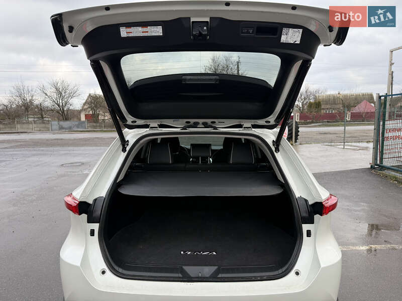 Внедорожник / Кроссовер Toyota Venza 2021 в Калиновке