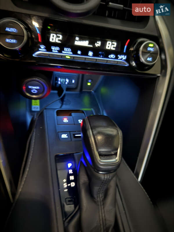 Внедорожник / Кроссовер Toyota Venza 2021 в Калиновке