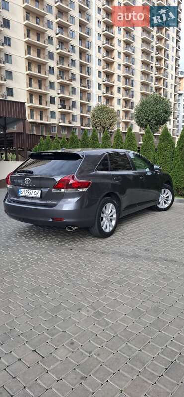 Позашляховик / Кросовер Toyota Venza 2015 в Одесі