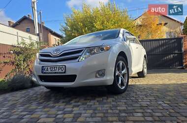 Позашляховик / Кросовер Toyota Venza 2011 в Києві