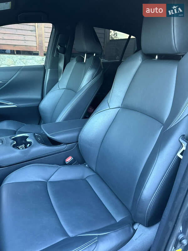 Позашляховик / Кросовер Toyota Venza 2022 в Харкові