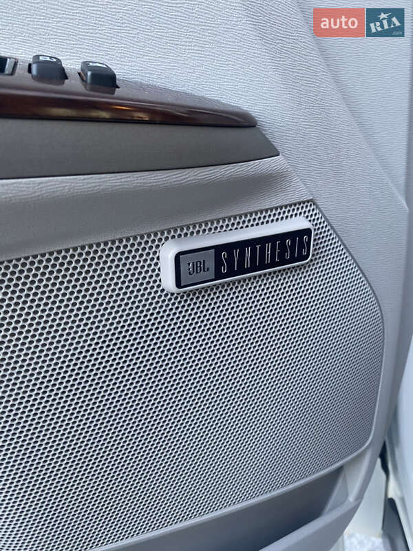 Позашляховик / Кросовер Toyota Venza 2011 в Краснограді