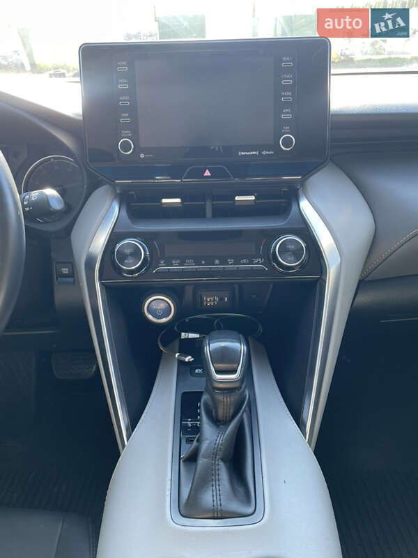 Позашляховик / Кросовер Toyota Venza 2021 в Києві