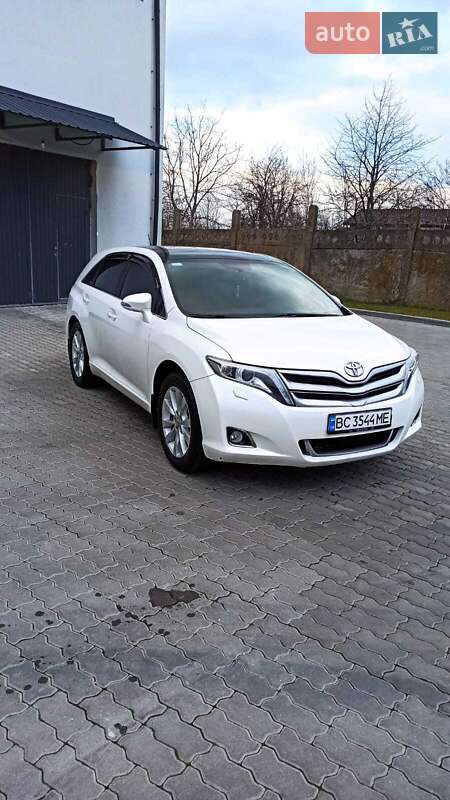 Позашляховик / Кросовер Toyota Venza 2014 в Бориславі