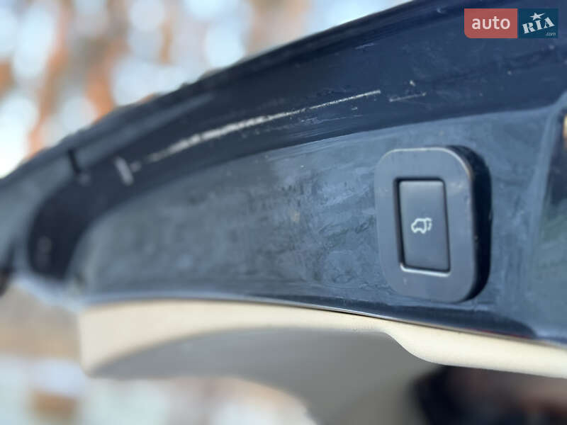 Позашляховик / Кросовер Toyota Venza 2011 в Житомирі