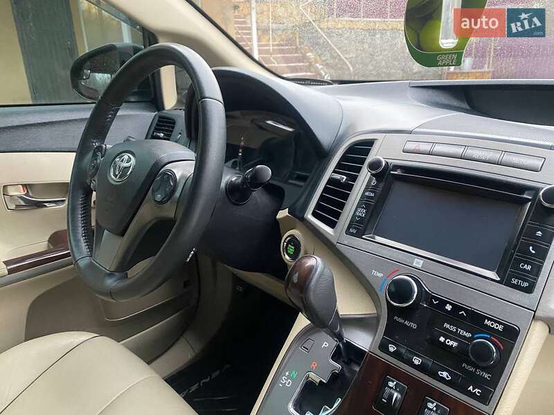 Позашляховик / Кросовер Toyota Venza 2013 в Вінниці