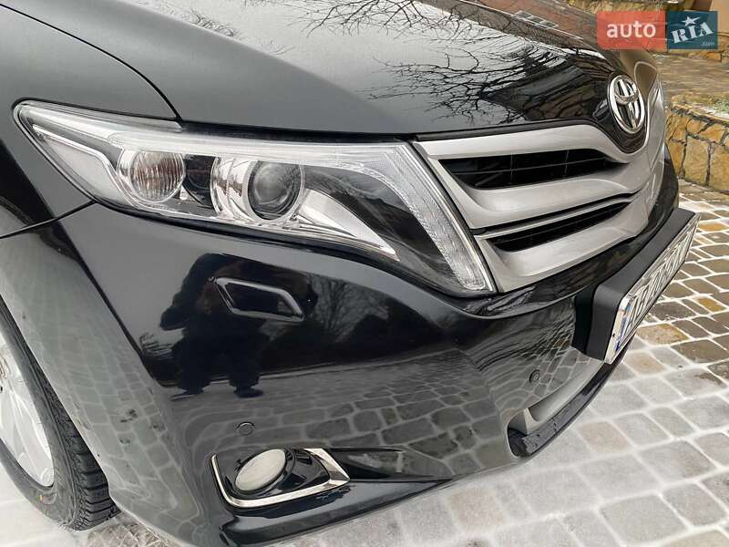 Позашляховик / Кросовер Toyota Venza 2013 в Вінниці
