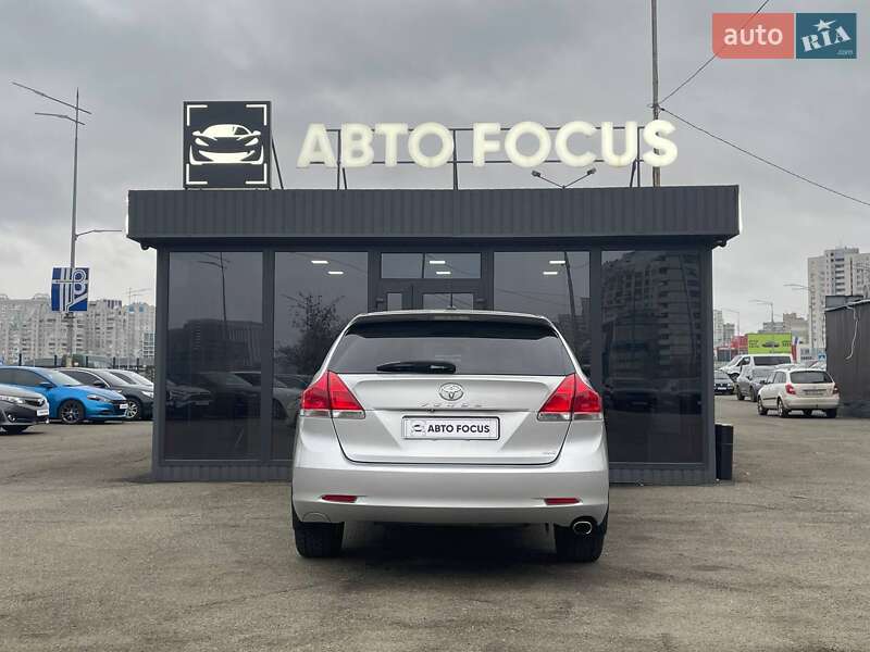 Позашляховик / Кросовер Toyota Venza 2011 в Києві