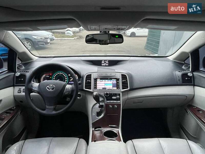 Позашляховик / Кросовер Toyota Venza 2011 в Києві