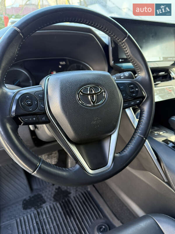 Внедорожник / Кроссовер Toyota Venza 2021 в Фастове