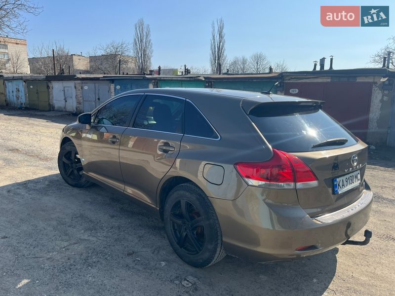 Внедорожник / Кроссовер Toyota Venza 2011 в Ладыжине