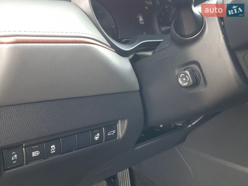 Внедорожник / Кроссовер Toyota Venza 2021 в Киеве