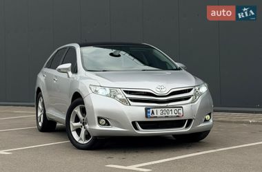 Позашляховик / Кросовер Toyota Venza 2013 в Києві