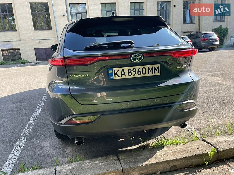 Внедорожник / Кроссовер Toyota Venza 2021 в Киеве