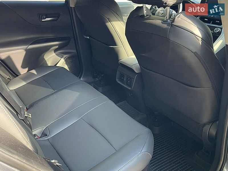 Внедорожник / Кроссовер Toyota Venza 2021 в Киеве