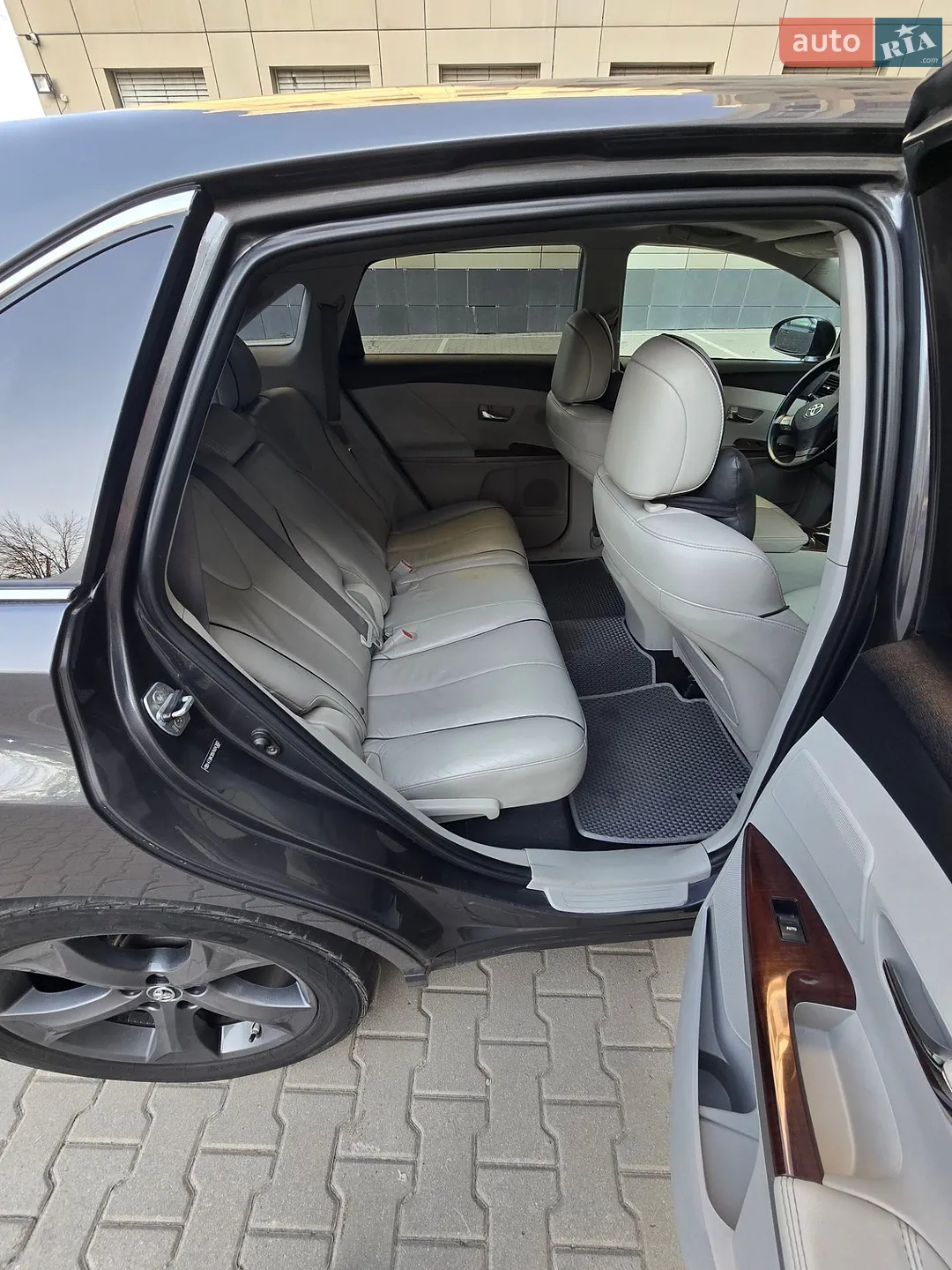2010 Toyota Venza - мініатюра 17