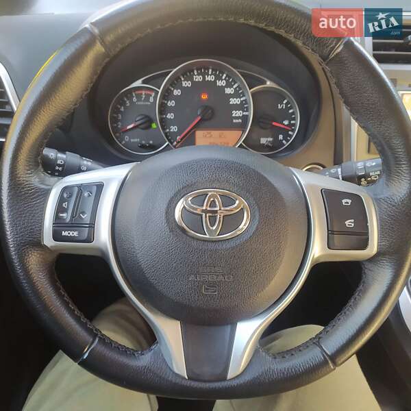 Микровэн Toyota Verso-S 2012 в Белгороде-Днестровском