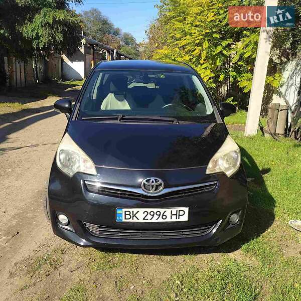 Микровэн Toyota Verso-S 2012 в Белгороде-Днестровском