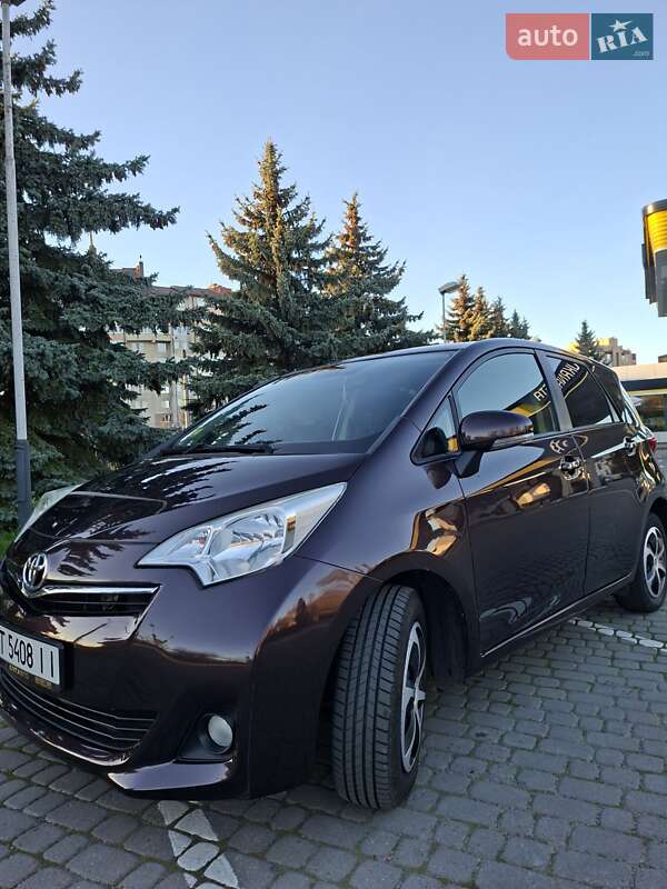 Микровэн Toyota Verso-S 2014 в Ивано-Франковске