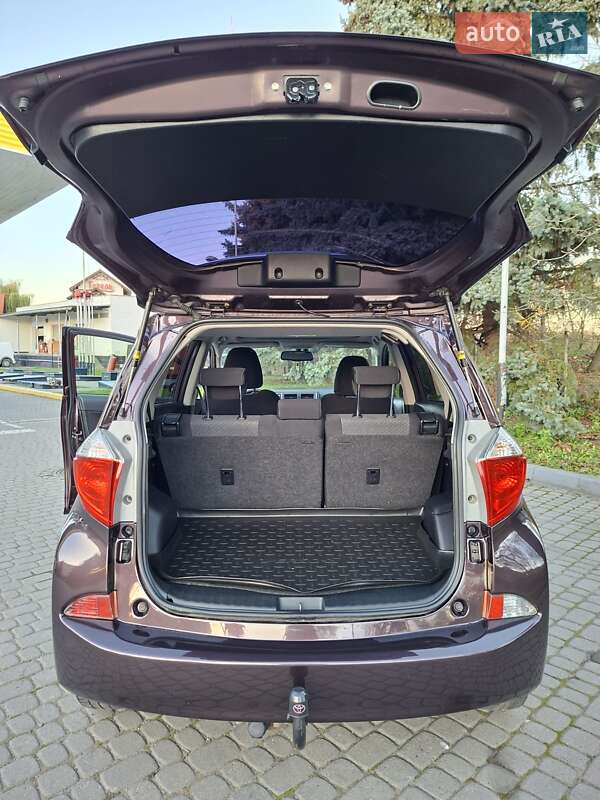 Микровэн Toyota Verso-S 2014 в Ивано-Франковске