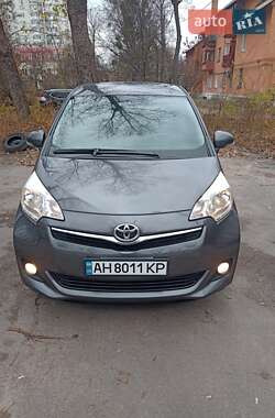 Микровэн Toyota Verso-S 2012 в Киеве