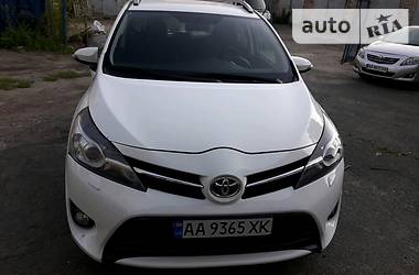 Минивэн Toyota Verso 2014 в Киеве