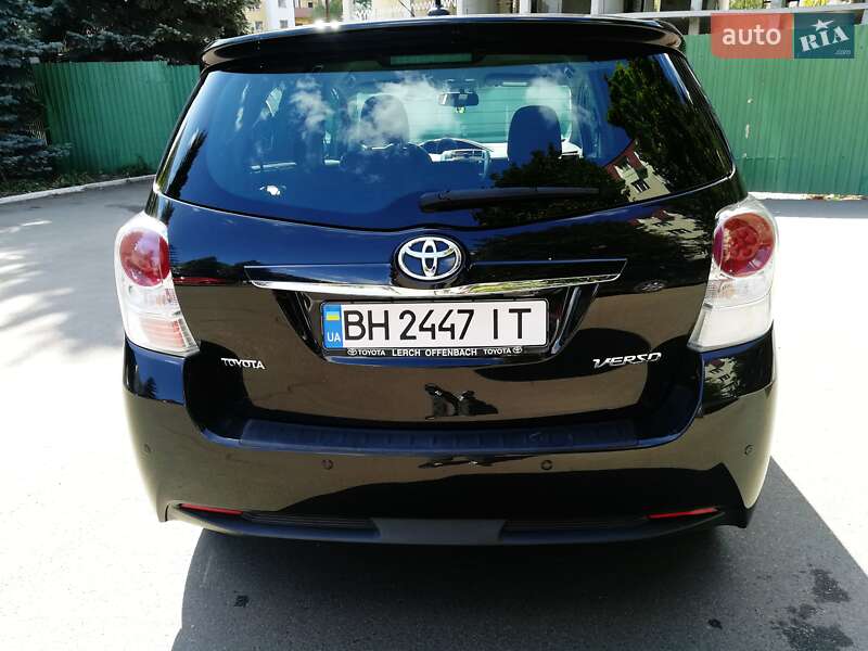 Мінівен Toyota Verso 2014 в Одесі