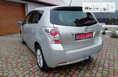 Мінівен Toyota Verso 2010 в Луцьку