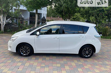 Минивэн Toyota Verso 2013 в Ровно