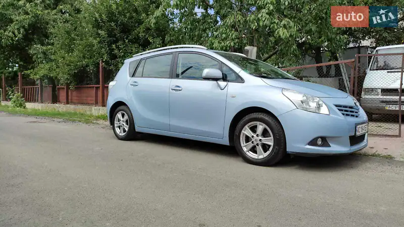 Toyota Verso 2011