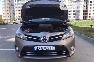 Мінівен Toyota Verso 2014 в Хмельницькому