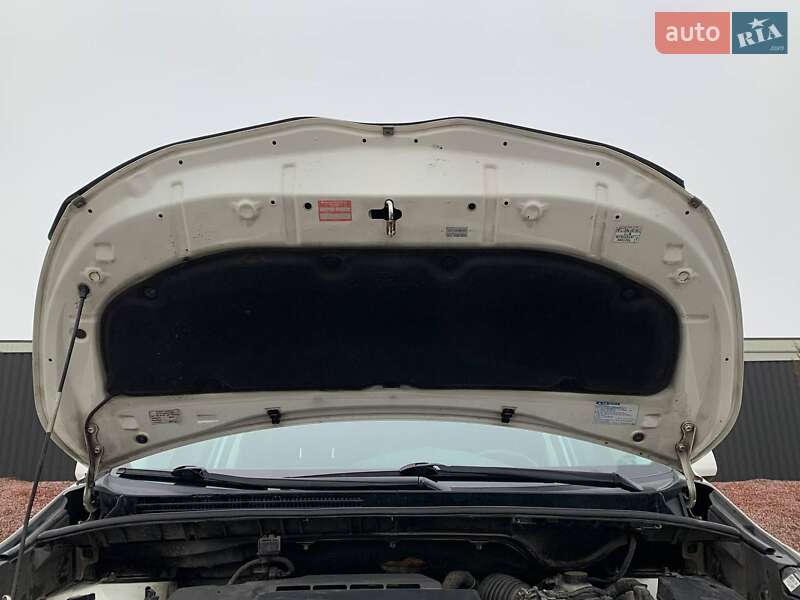 Мінівен Toyota Verso 2010 в Тернополі