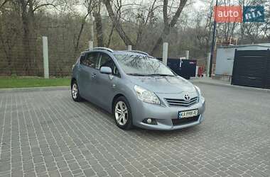 Минивэн Toyota Verso 2010 в Киеве