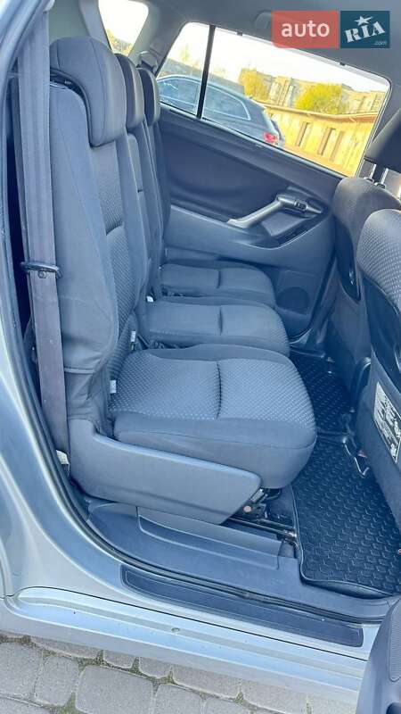 Минивэн Toyota Verso 2009 в Каменец-Подольском фото 27 Минивэн Toyota Verso 2009 в Каменец-Подольском