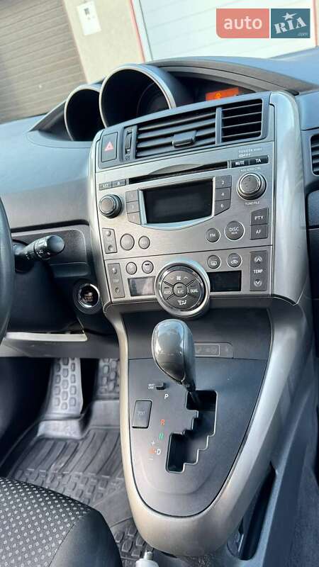 Минивэн Toyota Verso 2009 в Каменец-Подольском фото 65 Минивэн Toyota Verso 2009 в Каменец-Подольском