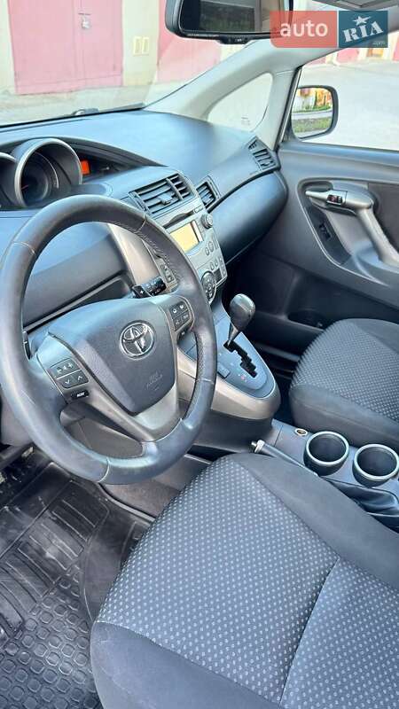 Минивэн Toyota Verso 2009 в Каменец-Подольском фото 75 Минивэн Toyota Verso 2009 в Каменец-Подольском