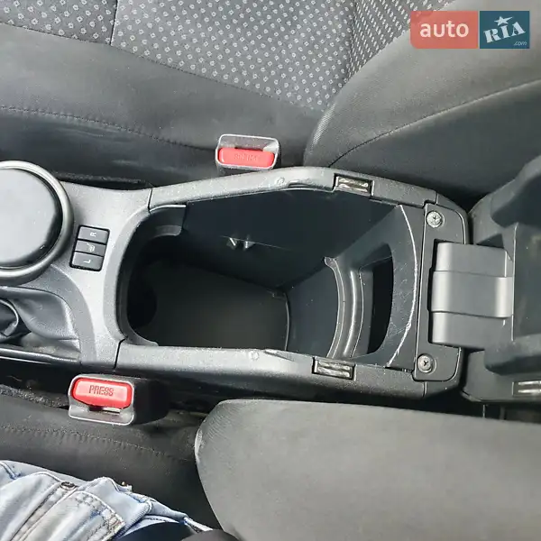 Toyota Verso 2009 VIN NMTDB26R30R001927 фото оголошення 86 з 141