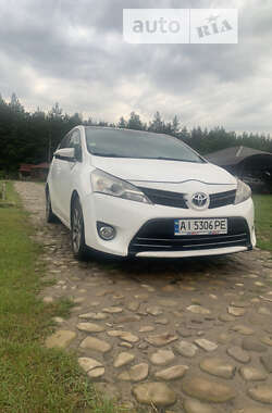 Мінівен Toyota Verso 2013 в Житомирі