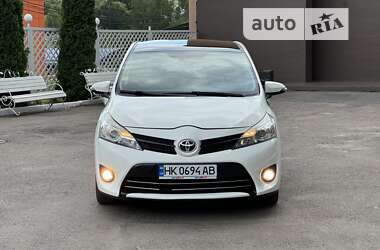 Минивэн Toyota Verso 2013 в Ровно