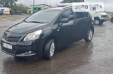 Минивэн Toyota Verso 2011 в Золочеве