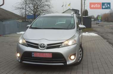 Мінівен Toyota Verso 2014 в Красилові