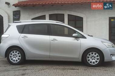 Мінівен Toyota Verso 2014 в Красилові