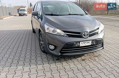 Минивэн Toyota Verso 2017 в Красилове