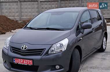 Мінівен Toyota Verso 2011 в Одесі