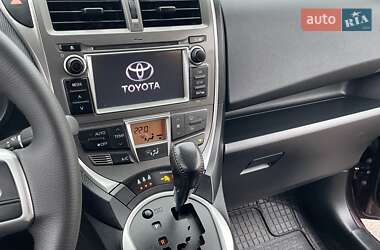 Минивэн Toyota Verso 2011 в 