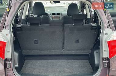 Минивэн Toyota Verso 2011 в 